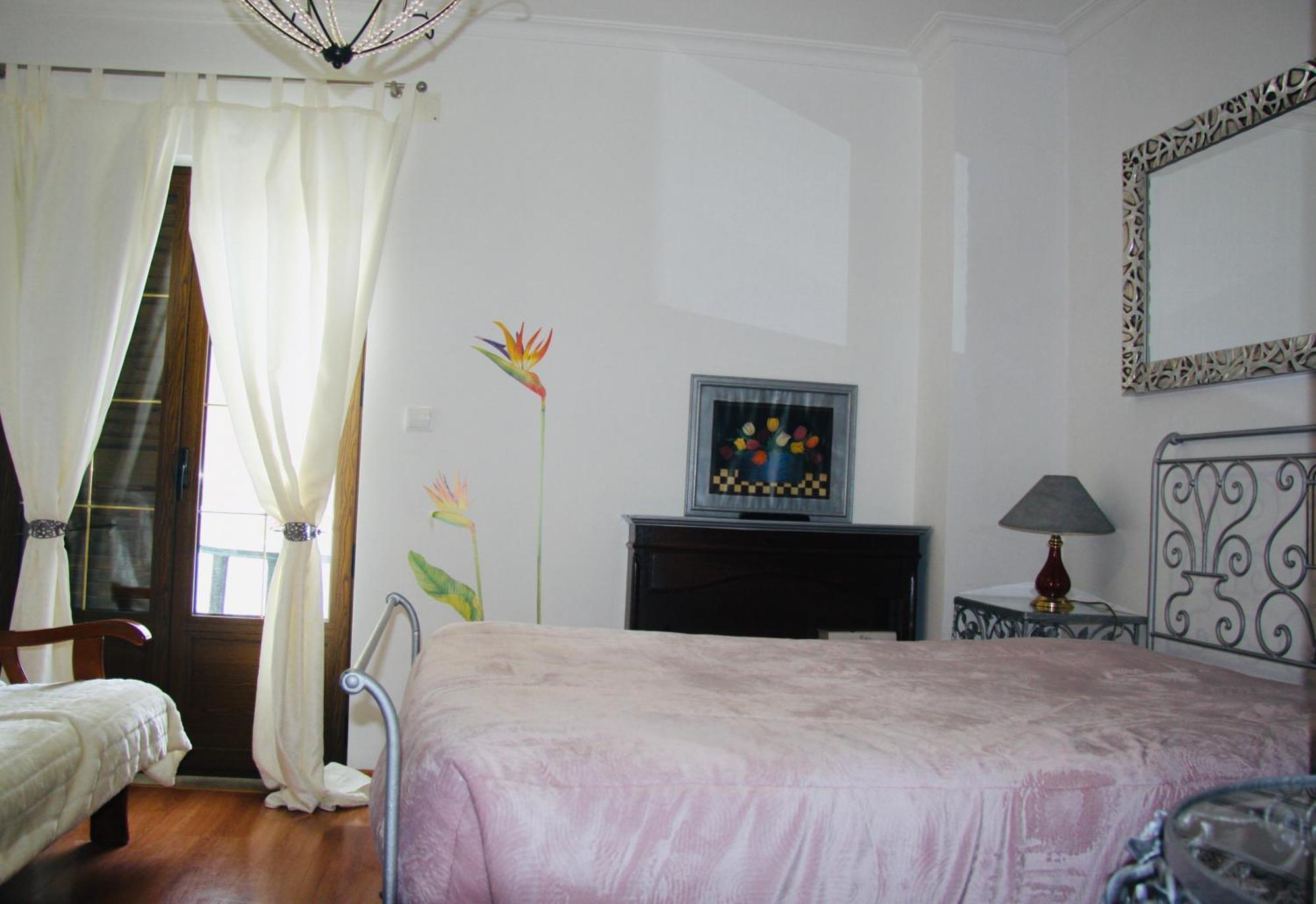 Casa Duas Fontes Hébergement de vacances *